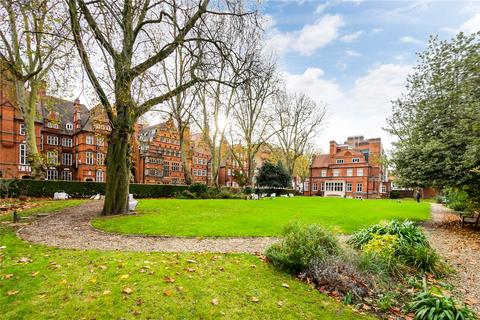 3 bedroom flat to rent, Courtfield Road, South Kensington, London