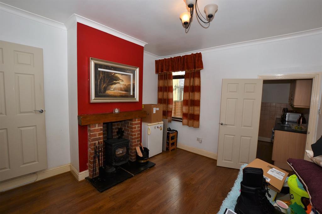 Sandfield Bridge, Brierley Hill, DY5 4UG 2 bed terraced house £119,950
