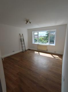 2 bedroom flat for sale, Arnold Court, Chelmsford Road, London, E18