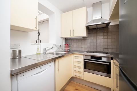 1 bedroom flat to rent, Queens Gate Gardens, South Kensington, SW7