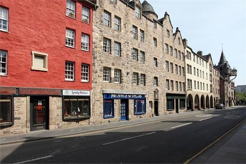 2 bedroom flat to rent, Canongate, Old Town, Edinburgh, EH8
