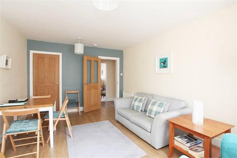 2 bedroom flat to rent, Canongate, Old Town, Edinburgh, EH8