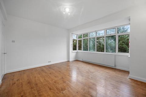 2 bedroom flat to rent, St Peters Road, Croydon, CR0