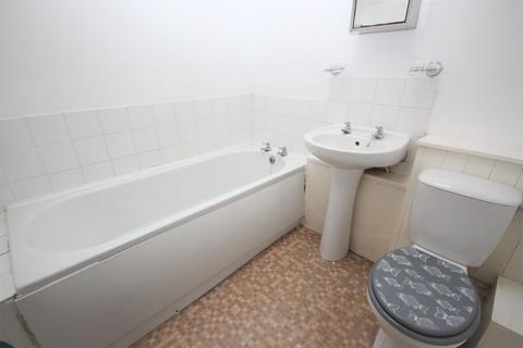 2 bedroom flat for sale, Ravensdale, Clacton-on-Sea