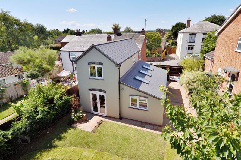Victoria Road, Ledbury, Herefordshire, HR8 2DB 3 bed semidetached