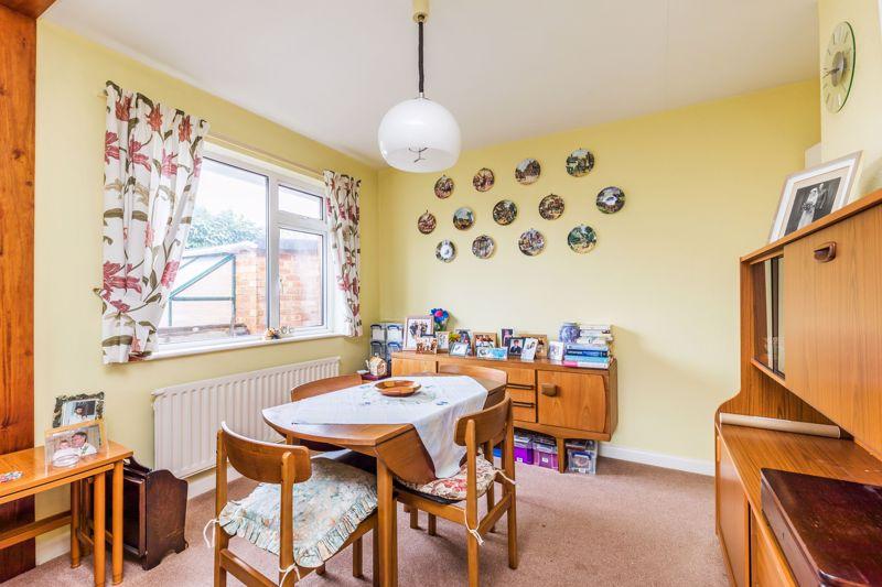 Birch Tree Drive, Emsworth 2 bed detached bungalow £319,950
