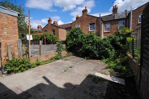 3 bedroom terraced house to rent, Cissbury Road, Tottenham, N15