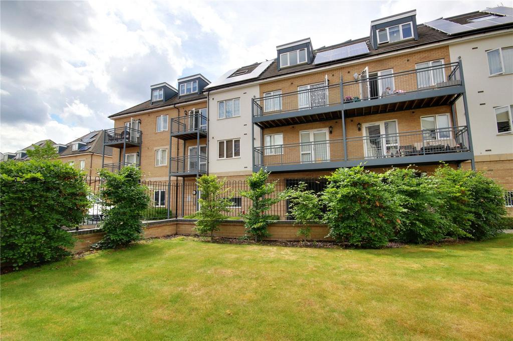 Sporton Court, 49 Drapers Road, Enfield, EN2 3 bed flat £450,000