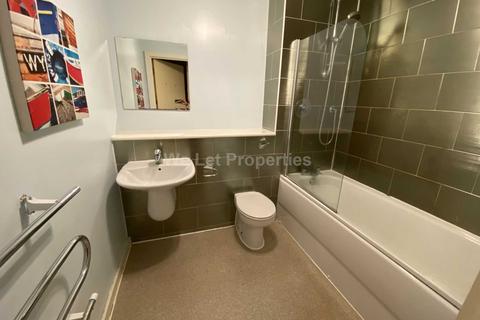 1 bedroom apartment to rent, Chapel Street, Manchester M3