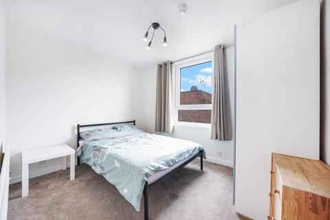 3 bedroom end of terrace house to rent - Riverton Close, Westbourne Park W9