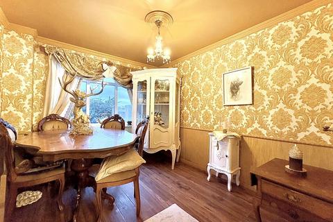 4 bedroom detached house for sale, Osberton Drive, MILKING BANK, DY1 2UG