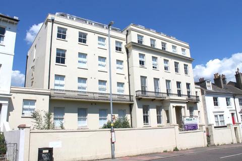 Studio to rent, Buckingham Place, Brighton, BN1 3QA