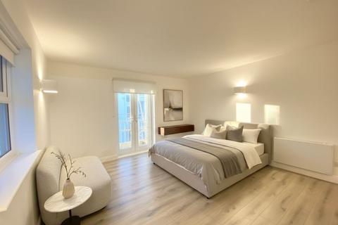 Studio to rent, Buckingham Place, St. Annes House, BN1