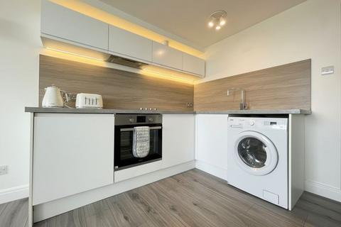 Studio to rent, Buckingham Place, St. Annes House, BN1