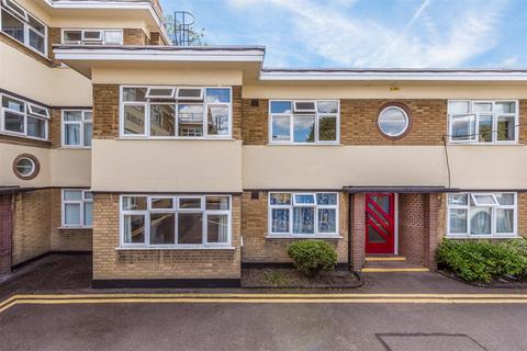 2 bedroom flat for sale - Lincoln Close, London