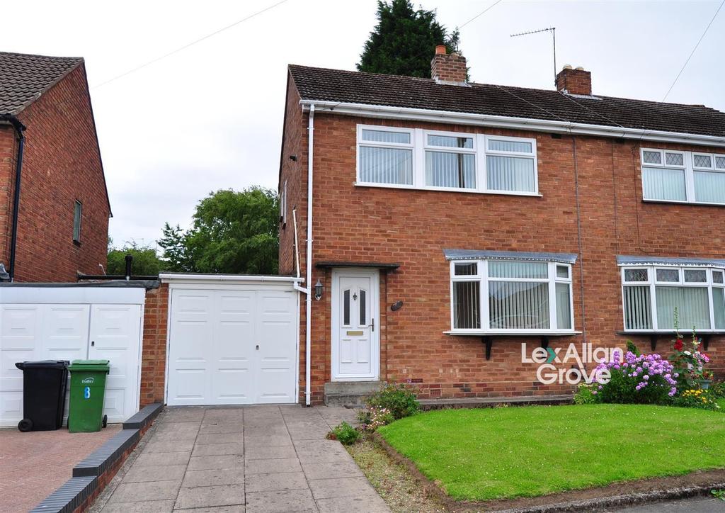 Lansdowne Road, Hurst Green, Halesowen 3 bed semidetached house £210,000