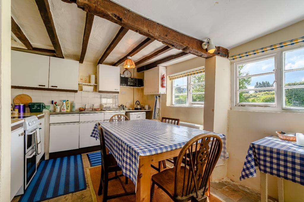 Llanfyllin, Powys 3 bed detached house for sale £285,000