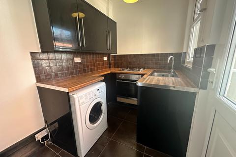 3 bedroom townhouse to rent, Colver Road, Sheffield, S2