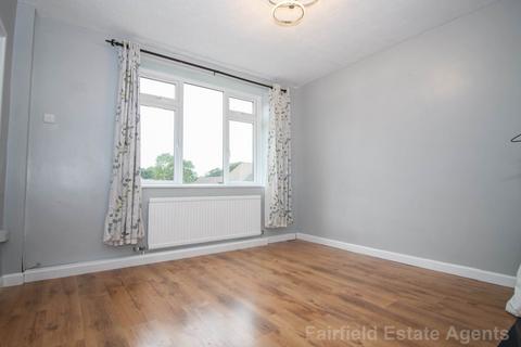 3 bedroom terraced house to rent, Dumfries Close, South Oxhey, WD19