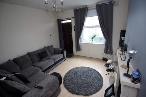 2 bedroom terraced house to rent, Oldham Road, Thornham, Rochdale