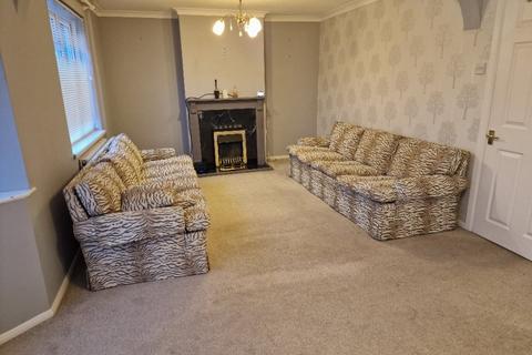 2 bedroom terraced house to rent, The Drive, Uckfield, TN22