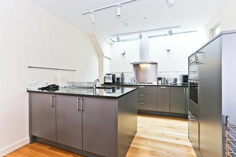 4 bedroom mews to rent, Ennismore Mews, Knightsbridge SW7