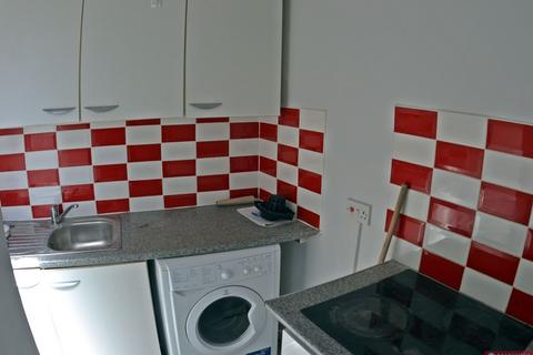 1 bedroom flat to rent, Barking Road, East Ham, E13