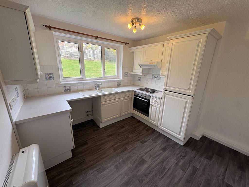 Kitchen1.jpg