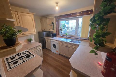 2 bedroom flat to rent, Essendean Place, Clermiston, Edinburgh, EH4
