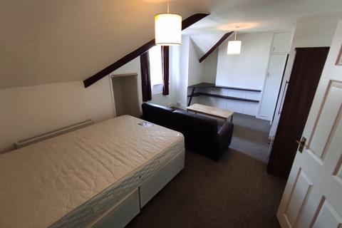 Studio to rent - Lincoln Road, N2