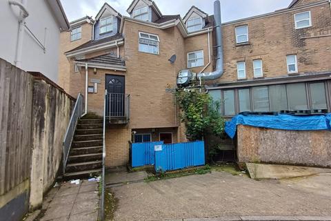 1 bedroom apartment to rent, Wootton Gardens, Bournemouth