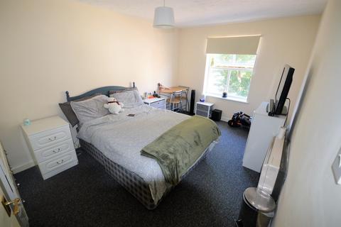 1 bedroom apartment to rent, Wootton Gardens, Bournemouth