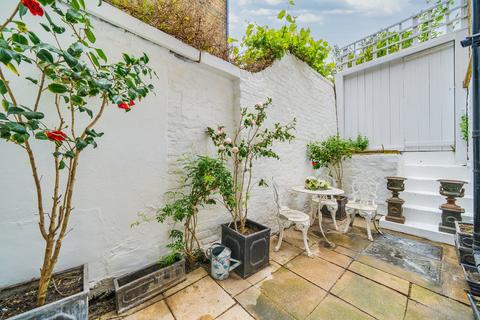 1 bedroom apartment for sale, Ashburnham Road, Lots Village