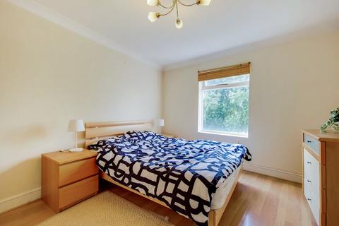 2 bedroom flat to rent, Hormead Road, London W9