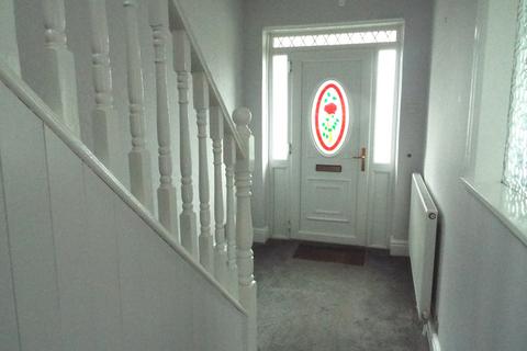 3 bedroom semi-detached house to rent, 231 Goddard Avenue