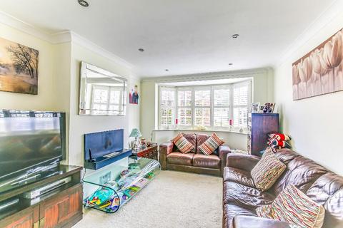 4 Audley Drive, Warlingham, CR6 9AH
