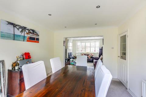 4 Audley Drive, Warlingham, CR6 9AH