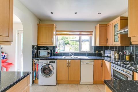 4 Audley Drive, Warlingham, CR6 9AH