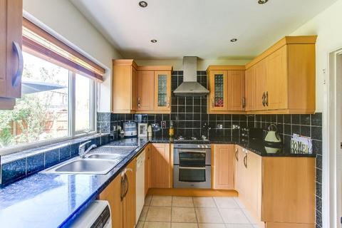 4 Audley Drive, Warlingham, CR6 9AH
