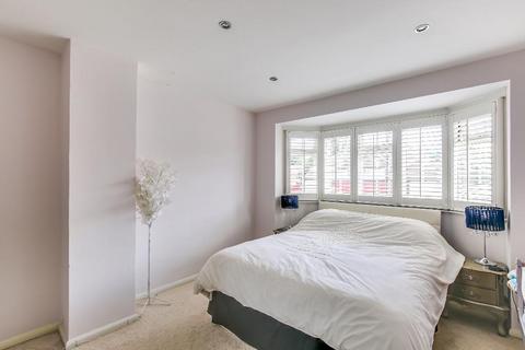 4 Audley Drive, Warlingham, CR6 9AH