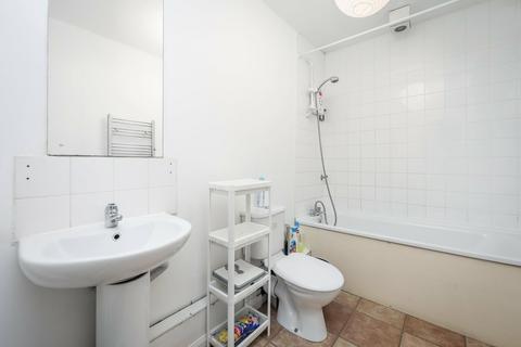 3 bedroom flat for sale - Woodstock Road, London N4