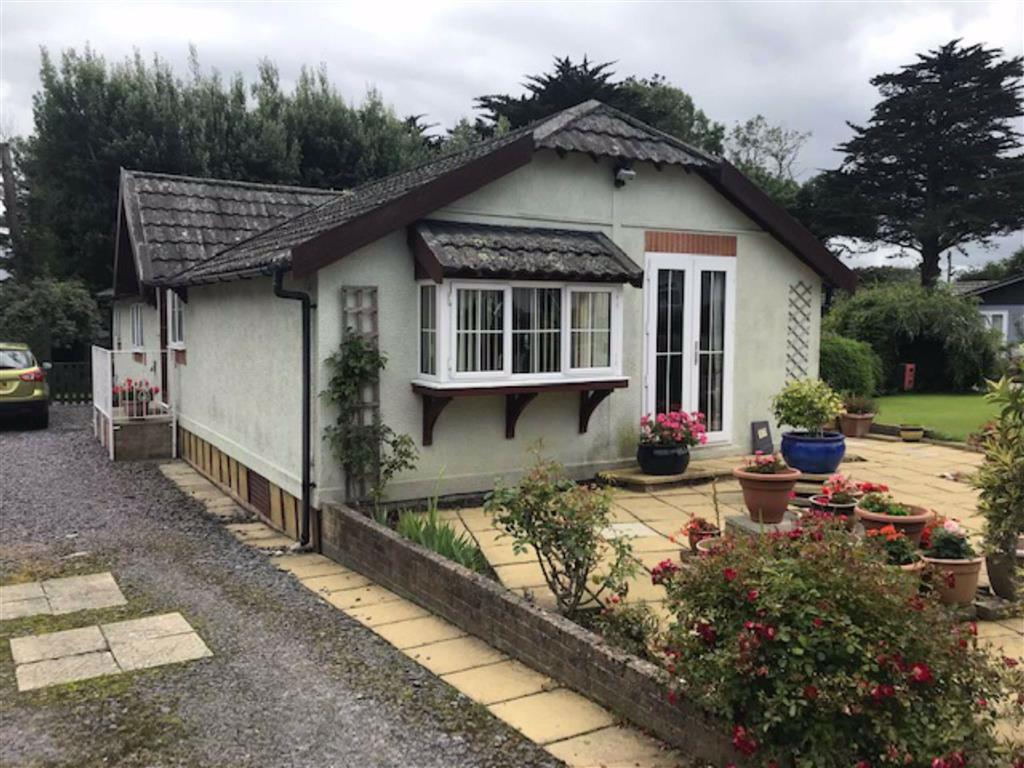 The Pines, Beaumaris, Anglesey 2 bed park home for sale £152,000