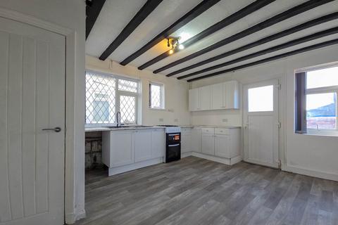 2 bedroom semi-detached house to rent, Royal Bank Road, Blackpool