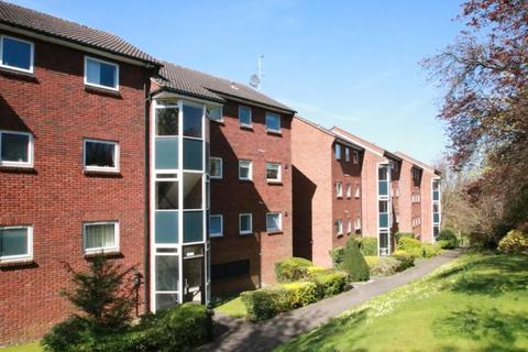 2 bedroom apartment to rent, Sanderstead, South Croydon