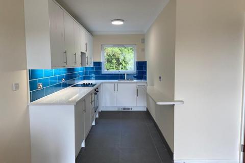 2 bedroom apartment to rent, Sanderstead, South Croydon