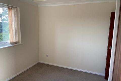 2 bedroom apartment to rent, Sanderstead, South Croydon