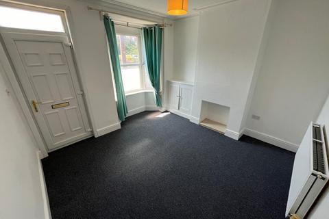 2 bedroom terraced house to rent, Forest Road, Burton-On-Trent, DE13