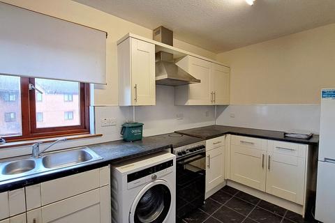 3 bedroom flat to rent, 96 Kirkpatrick Court, Dumfries, DG2 7DE