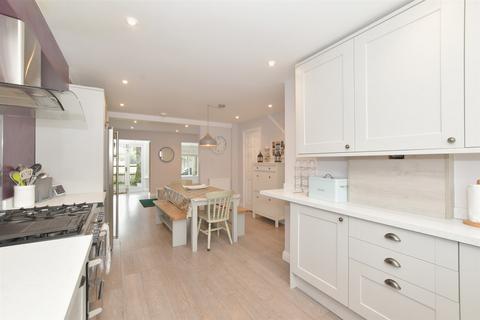 4 bedroom townhouse for sale, Penfolds Place, Arundel, West Sussex