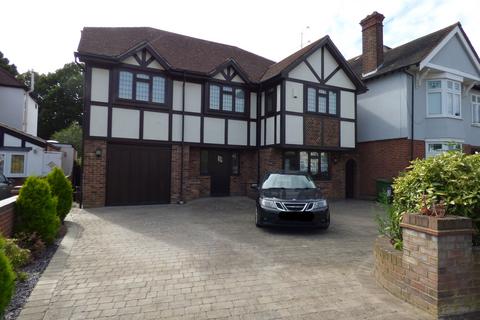 4 bedroom detached house for sale, Grosvenor Gardens, Upminster RM14